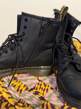 Dr. Martens Black Leather Lace-Up kids boots Size 3